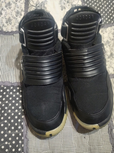 Zapas Nike Jordan Retro 12 E Limitada Europa 44.5 Us 10.5