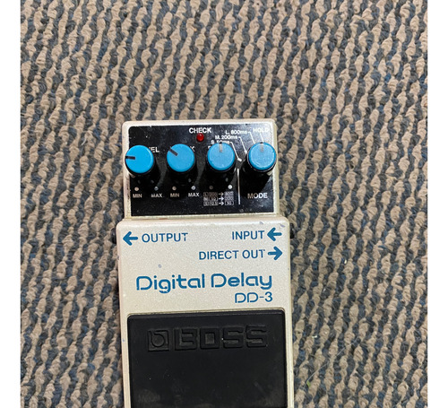 Pedal Boss Dd-3 Digital Delay Dd 3, 1 Año E -e, Color Blanco