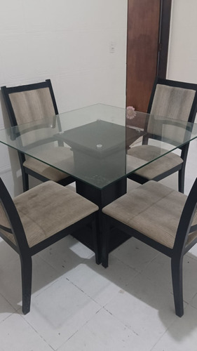 Mesa Com Tampo De Vidro