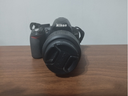 Camara Nikon D3100 Con Lente Kit, 40000 Disparos