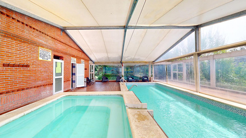 Complejo De Duplex Con Pileta Climatizada