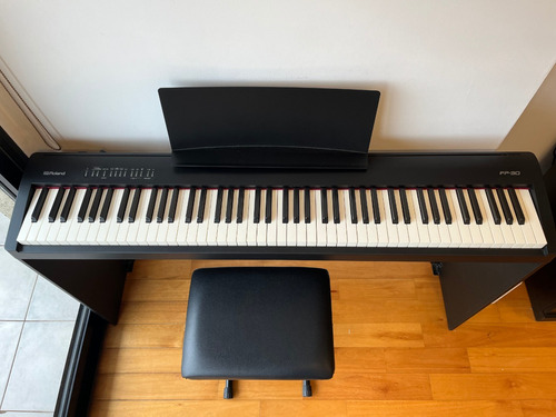 Piano Digital Roland Fp-30 Usado Impecable Estado Con Mueble