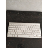 Teclado Bluetooth Apple A1314. Para Reparación O Repuesto.