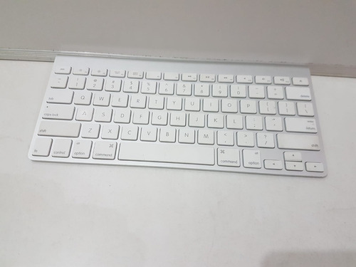 Teclado Bluetooth Apple Magic Qwerty Branco Para Peças 