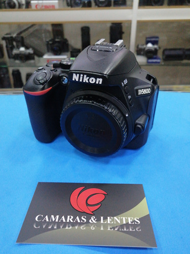 Camara Nikon D5600 Usada (solo Cuerpo)