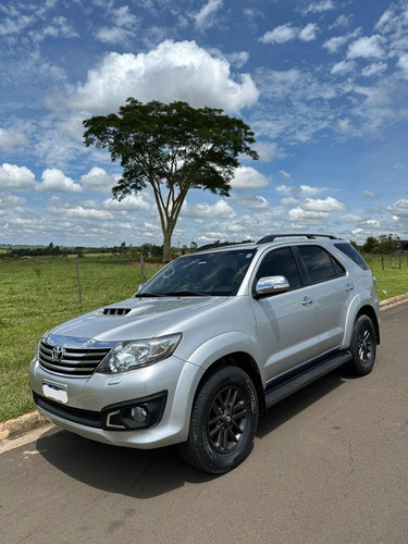 Toyota Hilux Sw4 3.0 Srv Diesel 4x4