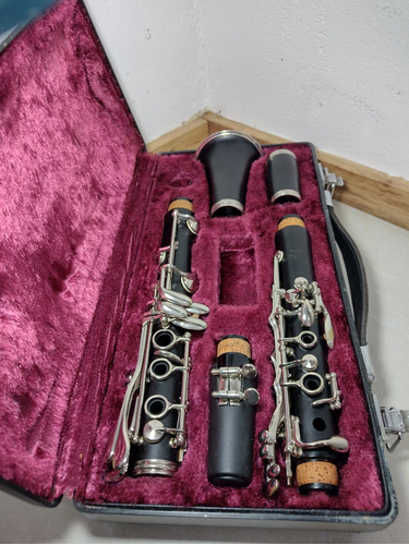 Clarinete Yamaha 352