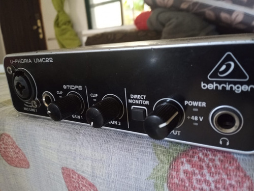 Interface De Audio Behringer U-phoria Umc22