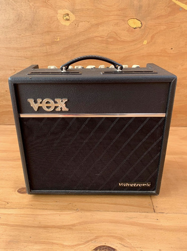 Amplificador Guitarra Vox Valvetronix Vt 40+ Multiefectos