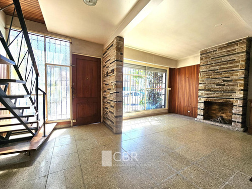 Ph Tipo Casa A Reciclar Con Gran Potencial! Muy Luminoso! Gran Terraza Y Quincho! - Imagen 3