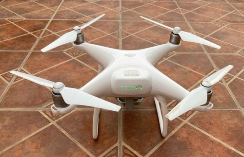 Drone Dji Phantom 4 Con Cámara 4k White 1 Batería