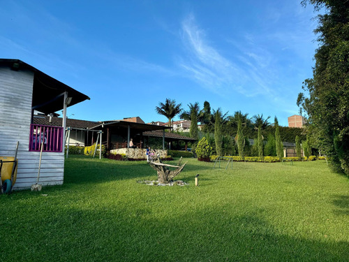 Hermosa Casa Finca Colonial Urbana En Venta En El Carmen De Viboral