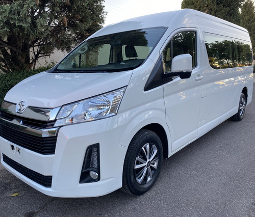 Hiace Toyota 3.5 12 Pasajeros Mt 2020