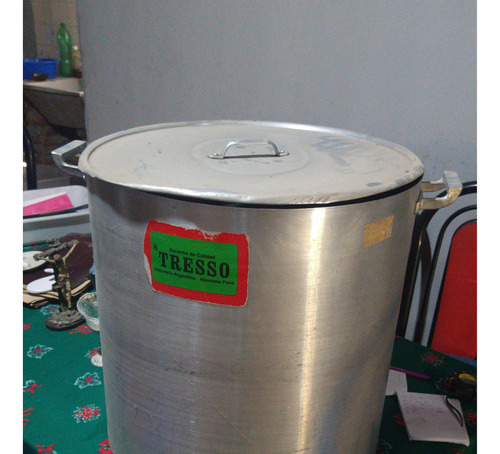 Olla De Aluminio Con Tapa Tresso De 100 Lts