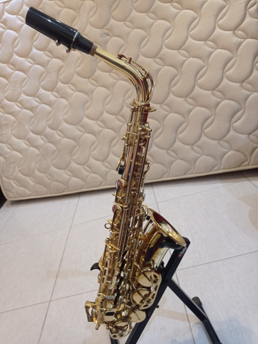 Saxofone Alto Eagle 