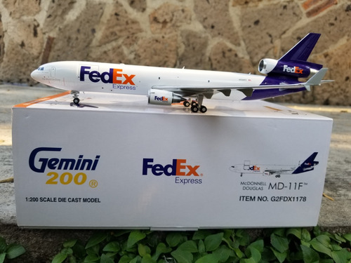 Avion Fedex Md-11f N584fe (interactive Series) Escala 1:200