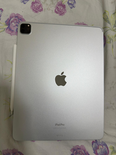 iPad Pro 6th Generation 2022 12.9  128gb 