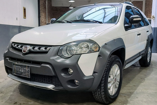 Fiat Palio Weekend Adventure Locker