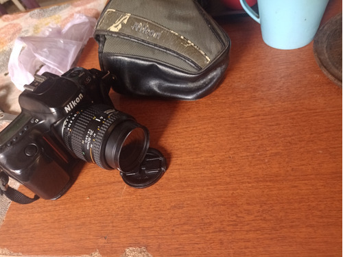 Camara De Fotos Prefecional Nikon 950 En Perfecto Estado