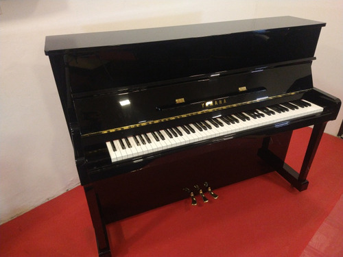 Piano Vertical Yamaha 