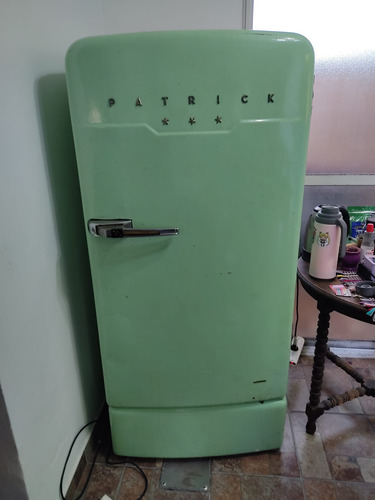 Heladera Patrick Vintage Con Congelador Canjes Y Permutas