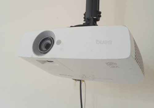 Projetor Benq 3200 Lumens Hd Wuxga Th683