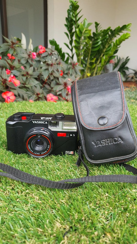 Máquina Fotografica Antiga Yashica Mf3 Lens 38mm