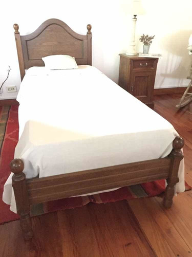 Juego De Dormitorio Madera Roble, Cama, Mesa De Luz, Espejo