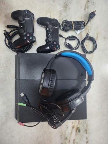 Ps4 500gb + Cables + 2 Joysticks Sony+ Auriculares Gamer