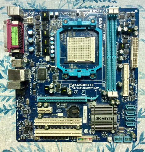 Combo Placa Ddr2, Procesador Phenom X4 9950 Y Cooler Stock