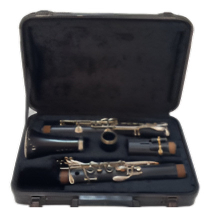 Clarinete Sib 17 Ch Sapatilhas Novas + Estojo Sem Marca