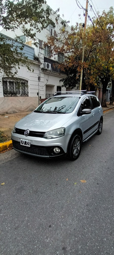 Volkswagen Suran Cross 2012 1.6 Highline 101cv