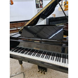 Piano De Cola Usado Marca Petrof Color Negro.