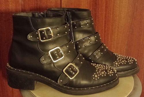 Botas Con Tachas - Talle 36