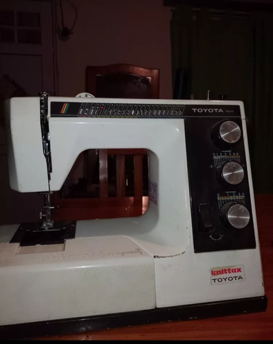 Maquina De Coser Familiar