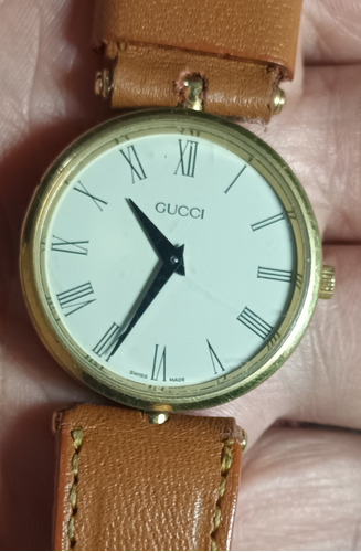 Vendo Bonito Reloj Marca Gucci Cuarz Suizo Zafiro Original 