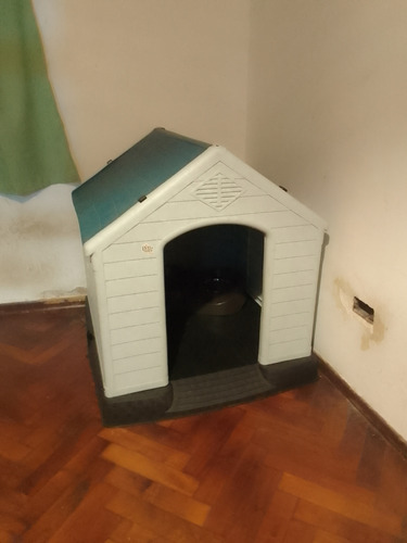 Casa Cucha Perro Grande