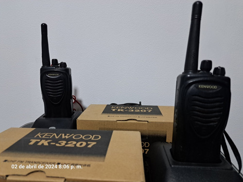 Radios Kenwood Tk-3207 + 2 Baterías Repuesto