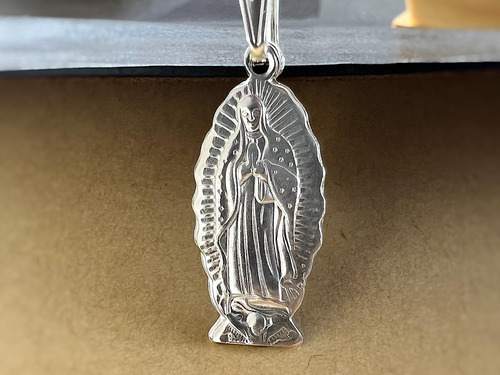 Medalla Virgen De Guadalupe De Plata Fina 925