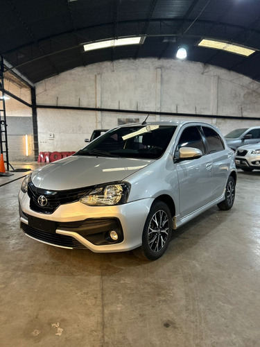 Toyota Etios Xls Hatchback