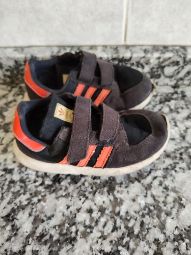 Zapatillas adidas Talle 25 Detalles En Foto 