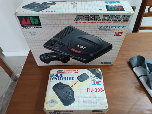 Sega Mega Drive Na Caixa Japonês Preto + Controle Sem Fio