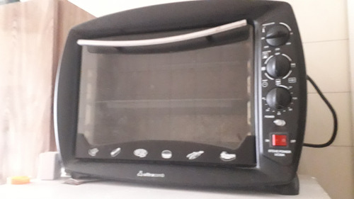 Horno Eléctrico Ultracomb Uc-30a 30 Lts Spiedo Anafe 1600w 