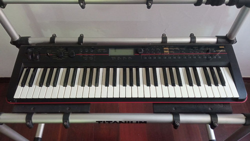 Korg Kross 61 Teclas