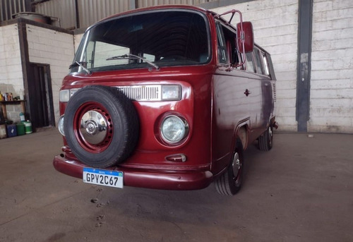 VOLKS KOMBI