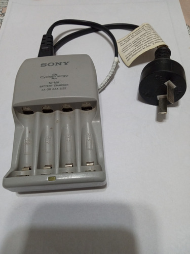 Cargador De Batería Sony Baterías Aa Y Aaa  Pa 4 Baterías 