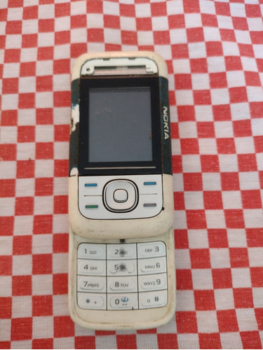 Celular Nokia 5200 Como Pieza De Decoración