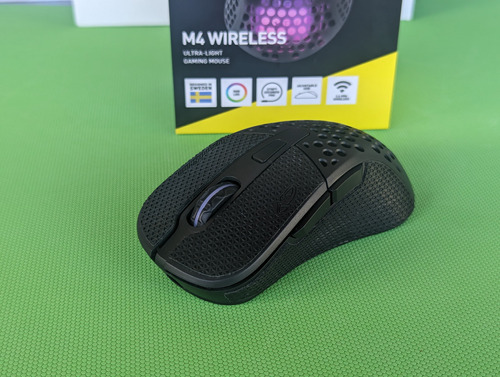 Mouse Xtrfy M4 Wireless C/lizardskins