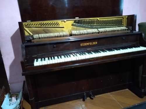 Piano Essenfelder Armário (maia Luthieria)