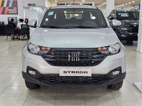 Fiat Strada Trabajo Financio Auto Usado 2014 2016 2017 Rp   